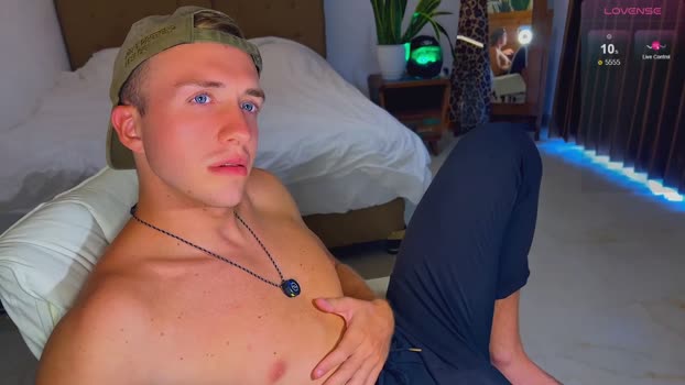 tommy_cumfinger 18-07-2025 video legs