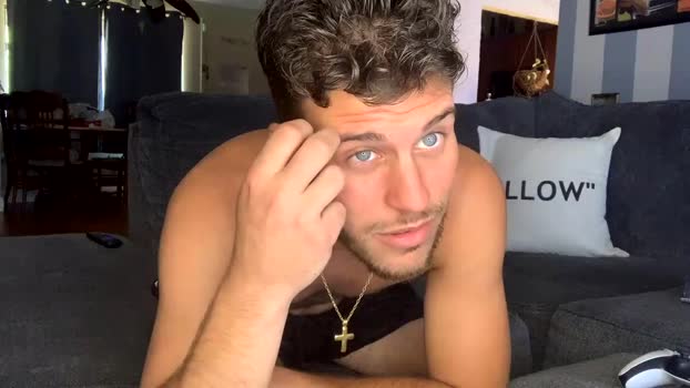 wentbrokeonstrippers 19-07-2025 video kiss