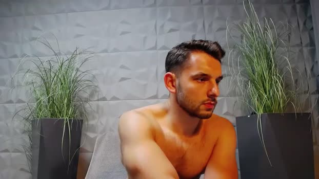 antoniovalentinidiamond 01-08-2025 video kiss