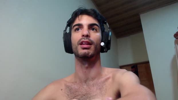 therazhanen 08-08-2025 video kiss