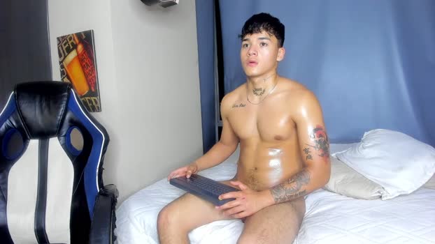 irontouchh 21-08-2025 video kiss