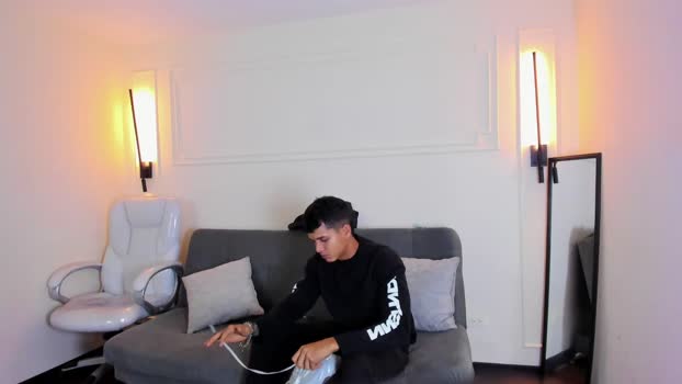 paradise_boy_s 24-08-2025 video fingering