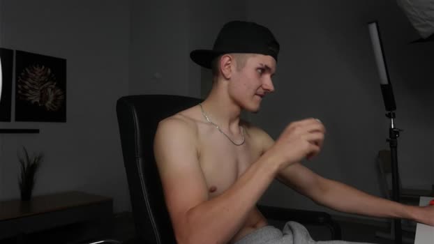 eric_poston 25-08-2025 video nude