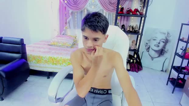 aron_boyy 07-09-2025 video suckshow