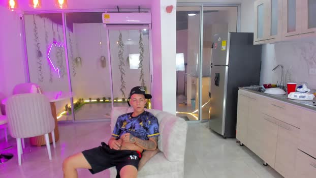 boysdeluxemilitary 08-09-2025 video striptease