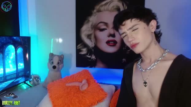 maxiy_001 12-09-2025 video fingers