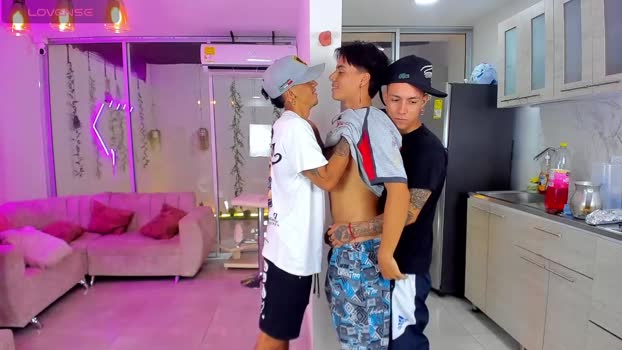 boysdeluxemilitary 14-09-2025 video strip