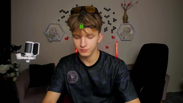 travis_wolf_ 14-09-2025 video deepthroat