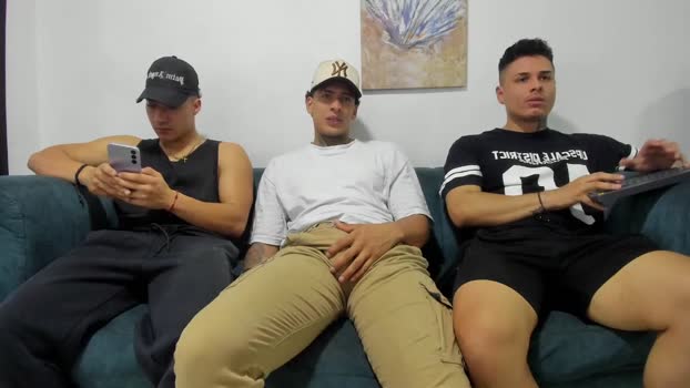 straight__friends 15-09-2025 video play