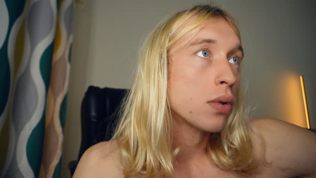 l_adonis_l 04-10-2025 video toys