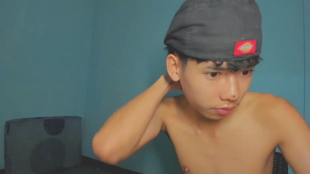 leo_hottiesexyasian<