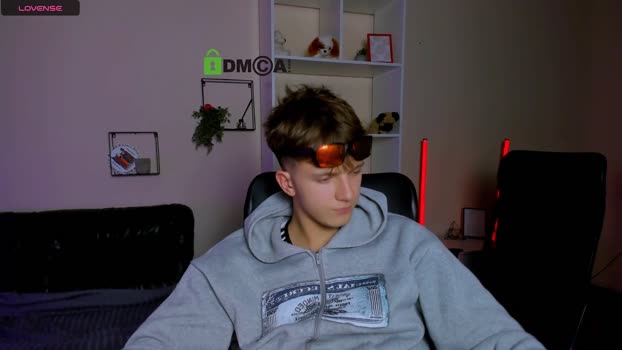 travis_wolf_ 05-10-2025 video twink