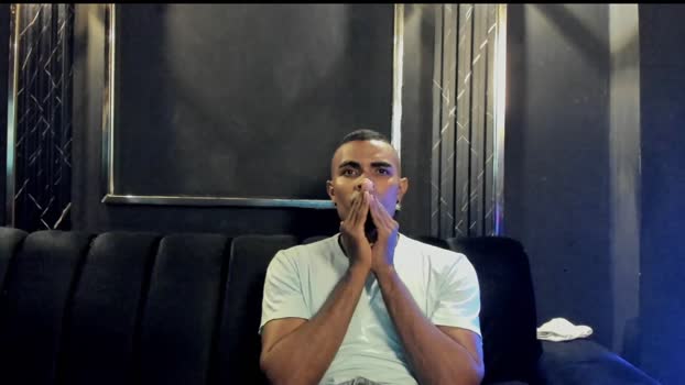 mr_maximo 06-10-2025 video kiss