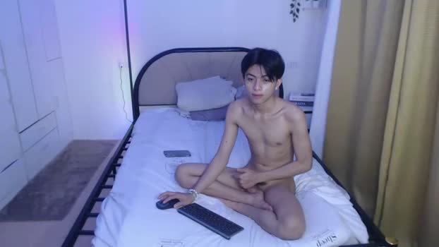 aus_thin02 08-10-2025 video jerkoff