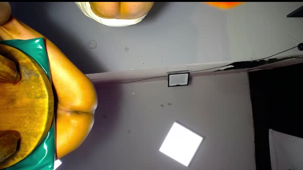 extrangers 11-10-2025 video Pretty