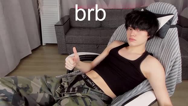 john_arthurs 12-10-2025 video kissing