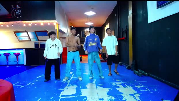 extrangers 14-10-2025 video naked