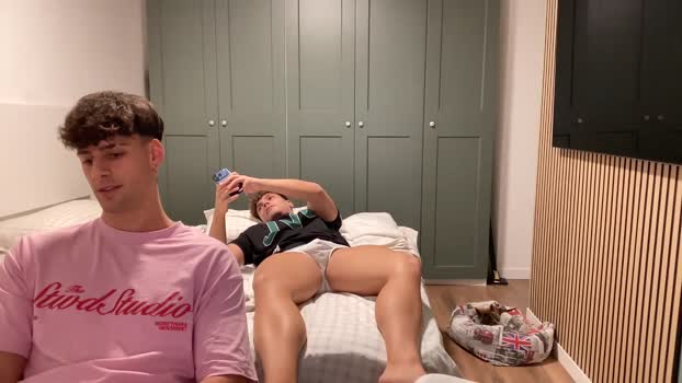 italianboy092 15-10-2025 video Download