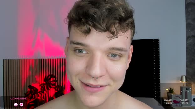 naughty_twink_ 15-10-2025 video striptease