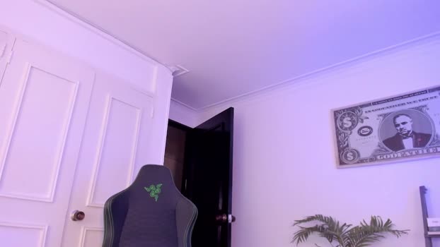 ashton_coleman_ 19-10-2025 video beauty