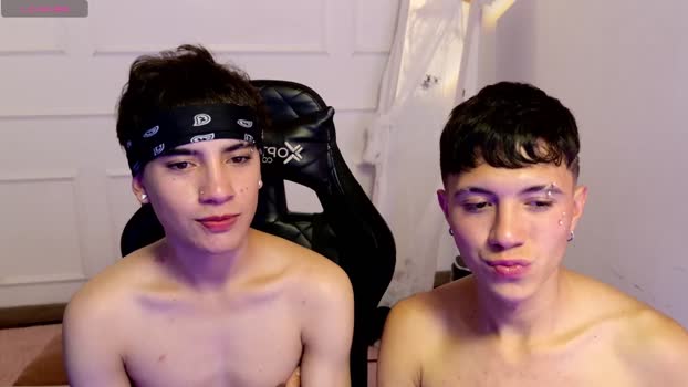 thiago_n_sam 24-10-2025 video toy