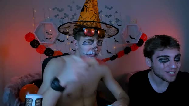 travis_wolf_ 23-10-2025 video show