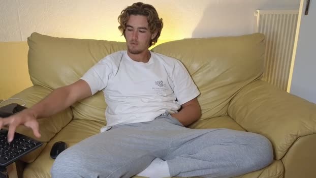 alex83530 25-10-2025 video fuckme