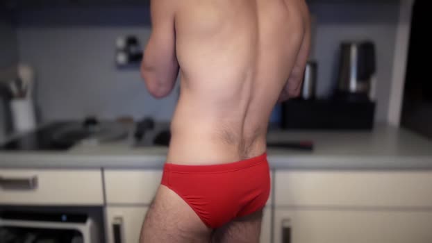 musclehair3 26-10-2025 video kiss