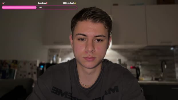 168gio 26-10-2025 video kissing