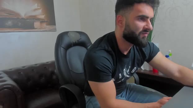 micahlane 27-10-2025 video kiss