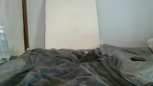 8inchesandsomeholes 28-10-2025 video strip