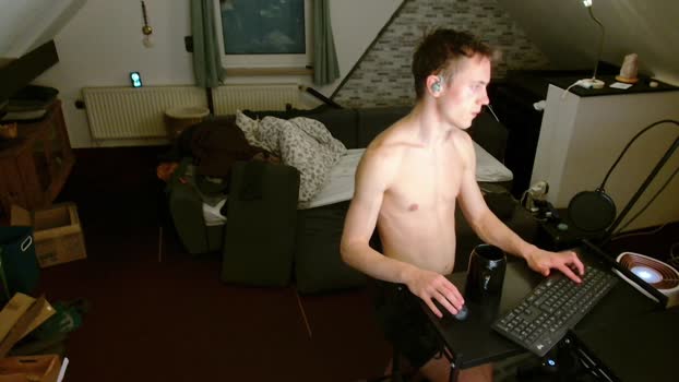 tomtimon11 05-11-2025 video fingers