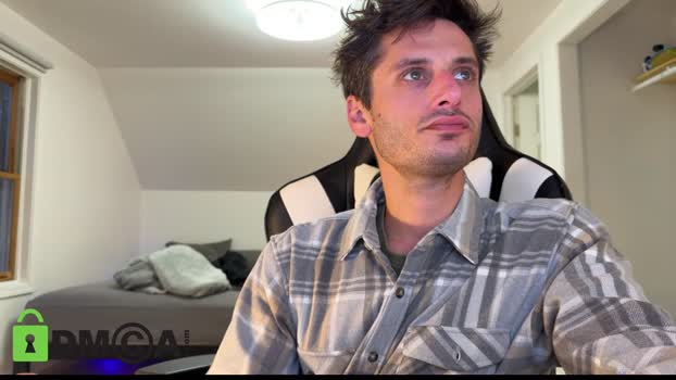 therealdylansdick 13-11-2025 video kiss