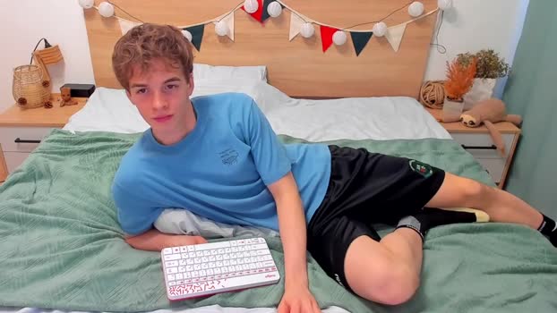 lanny_fandi 18-11-2025 video suckcock