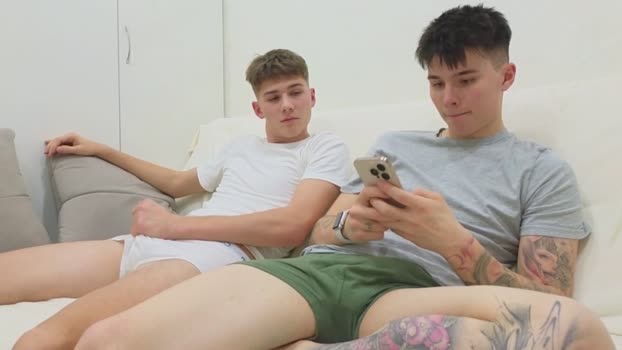 reeves_bae 24-11-2025 video beautiful