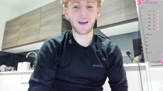 dominantalex182 26-11-2025 video sexyfeet