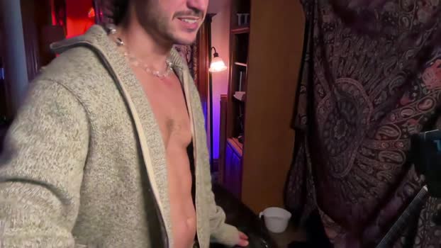 straightishd 11-12-2025 video jerking