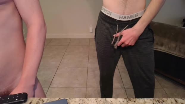 collegebroa 15-12-2025 video legs