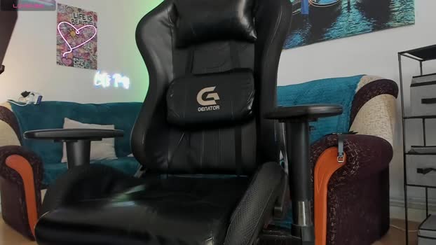 marioslim 16-12-2025 video kiss