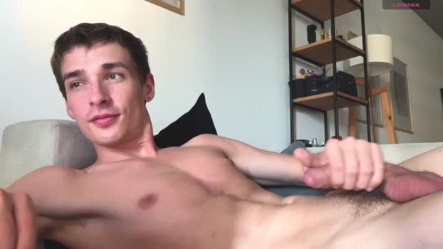 urmilkerguy 19-12-2025 video kiss