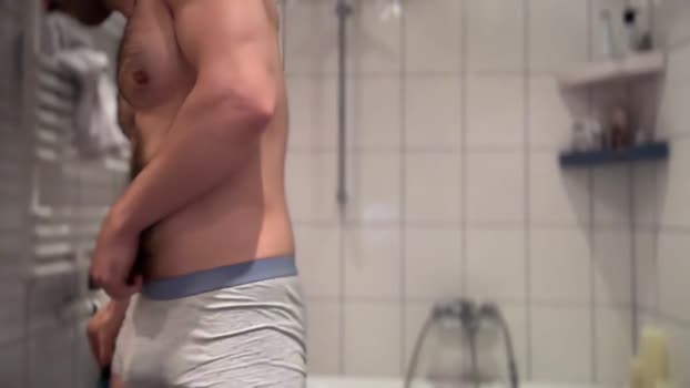 musclehair3 20-12-2025 video striptease