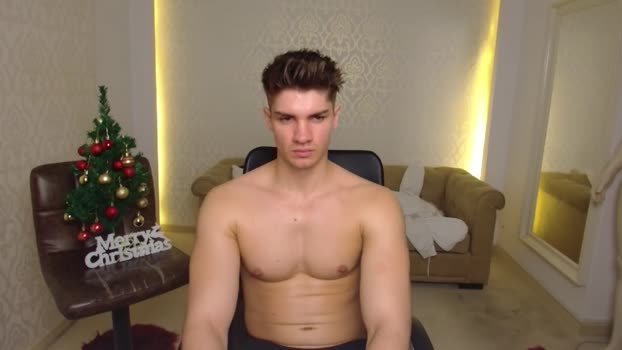 maxkaiden 22-12-2025 video beauty