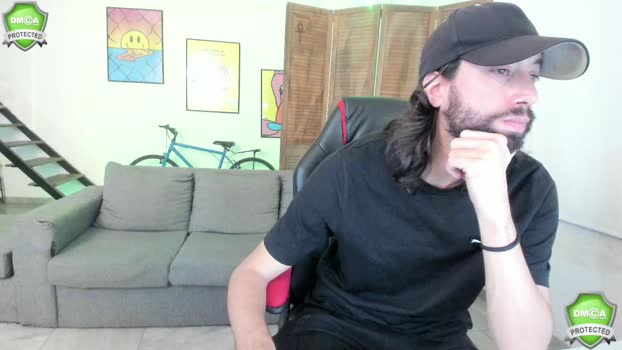 classied 24-12-2025 video kissing