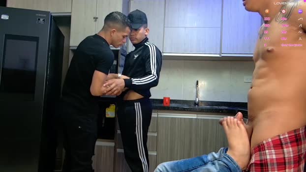 boysgang_sex 30-12-2025 video kiss