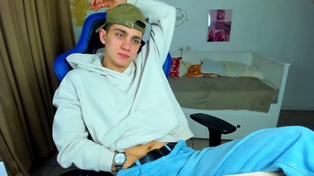 frank_mooree 04-01-2026 video beauty