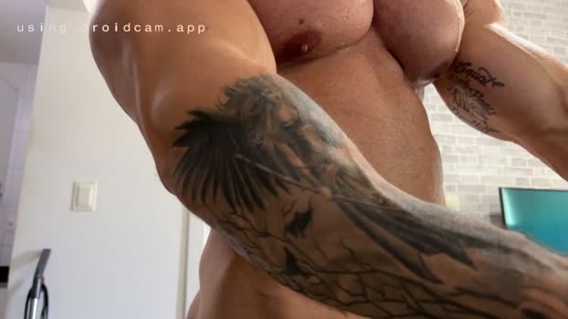 couplemuscle40 05-01-2026 video play