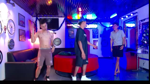 extrangers 05-01-2026 video Recorded