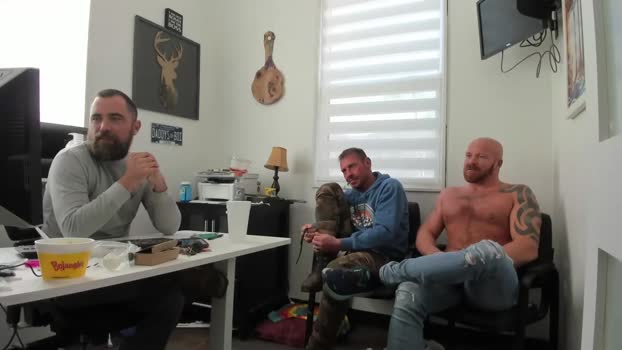 hardworkertn 05-01-2026 video kiss