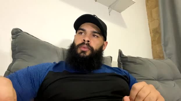 beardmax 15-01-2026 video kissing