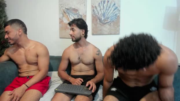 straight__friends 17-03-2026 video beauty